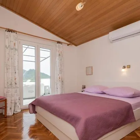 Panoramico With Jacuzzi Apartman