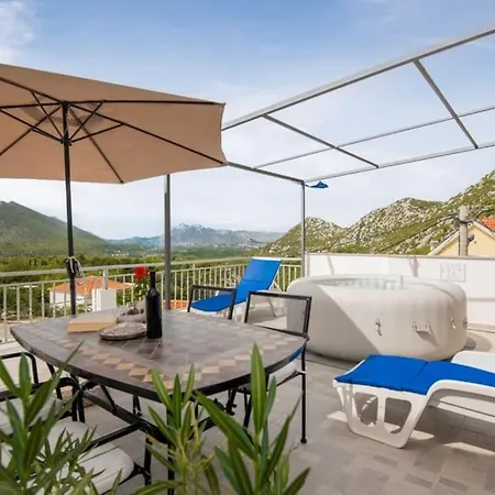 Panoramico With Jacuzzi Apartman *