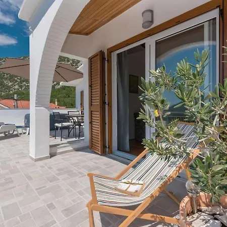 Panoramico With Jacuzzi Apartman *